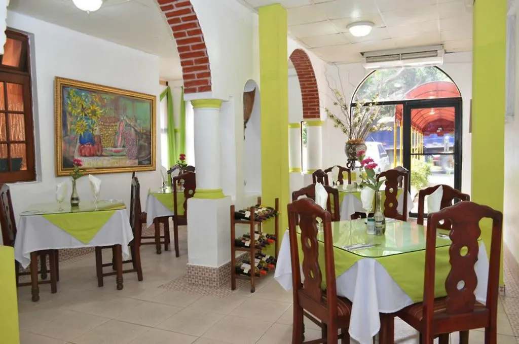 Hotel Duque De Wellington Santo Domingo 3*,